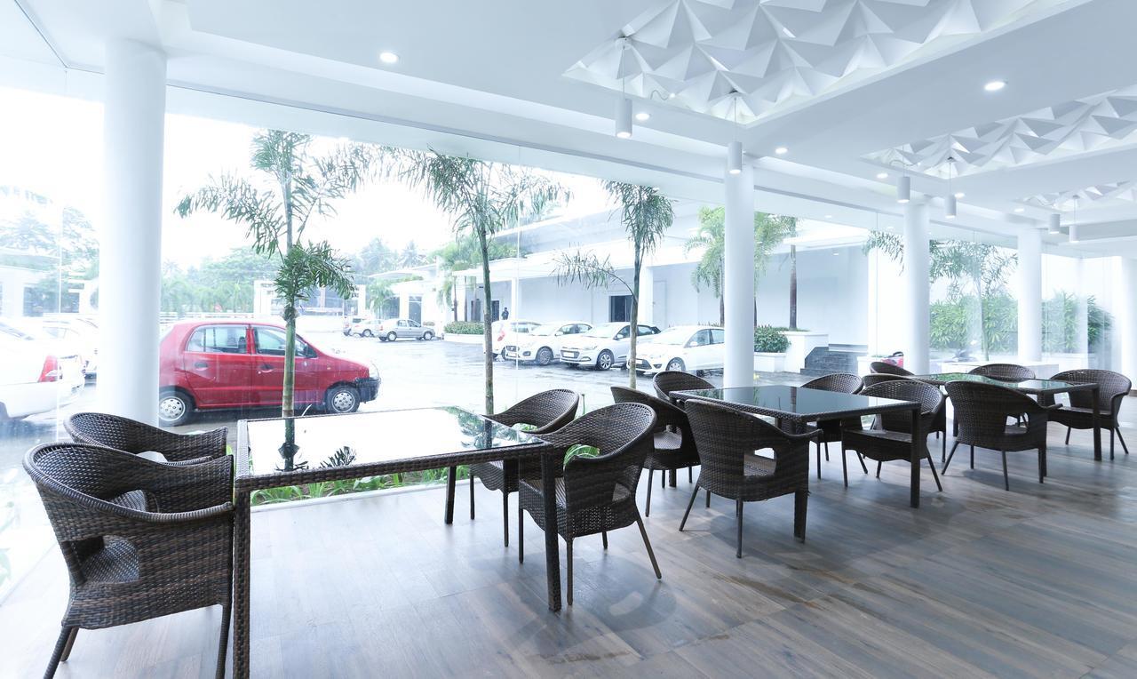 Treebo Trend Al Saj Convention Centre Kazhakuttam 外观 照片