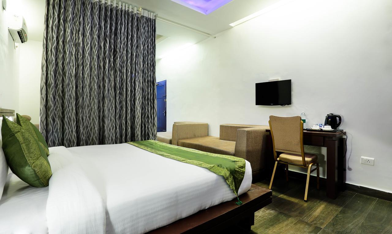 Treebo Trend Al Saj Convention Centre Kazhakuttam 外观 照片