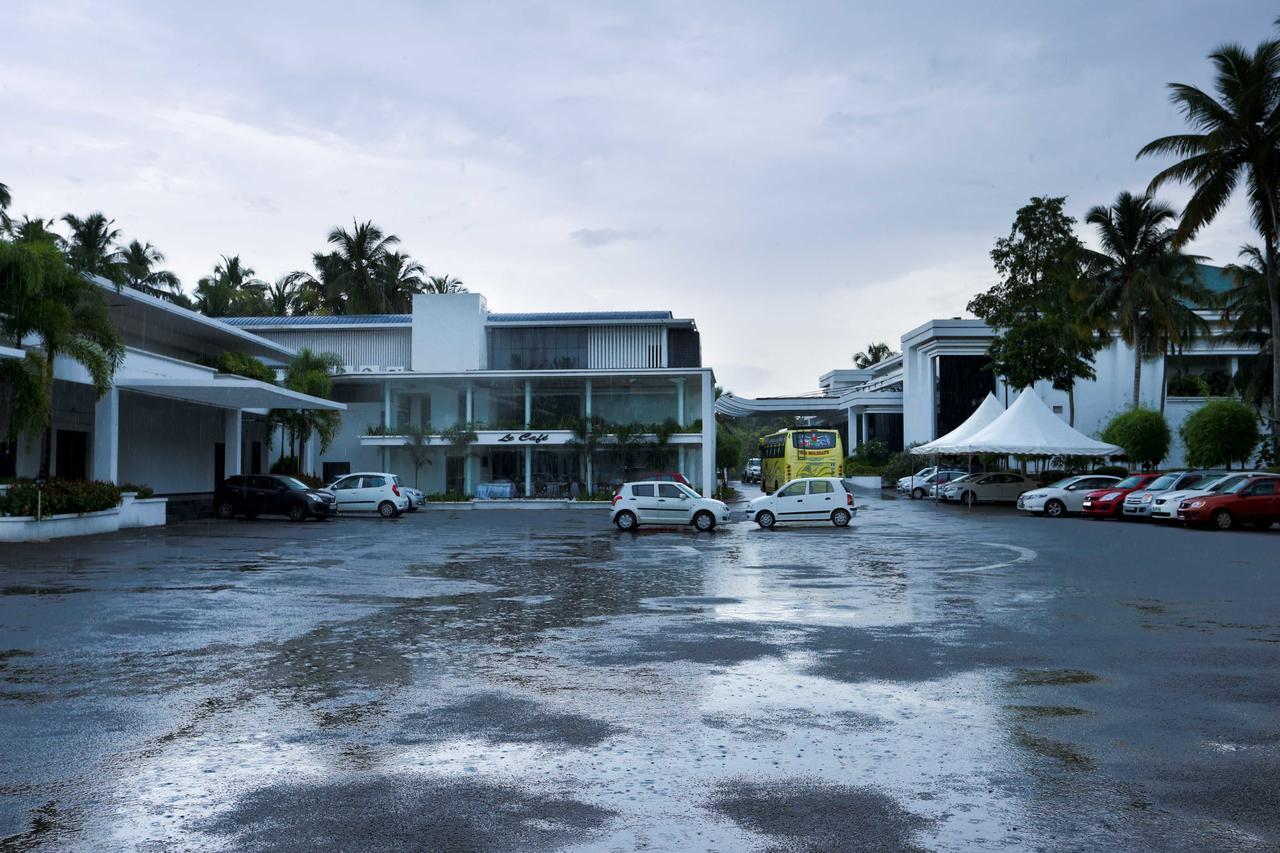 Treebo Trend Al Saj Convention Centre Kazhakuttam 外观 照片