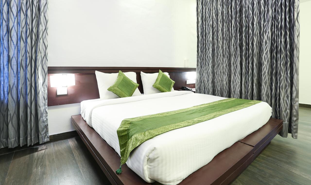 Treebo Trend Al Saj Convention Centre Kazhakuttam 外观 照片